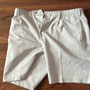 Van Huesen beige shorts. Waist 38